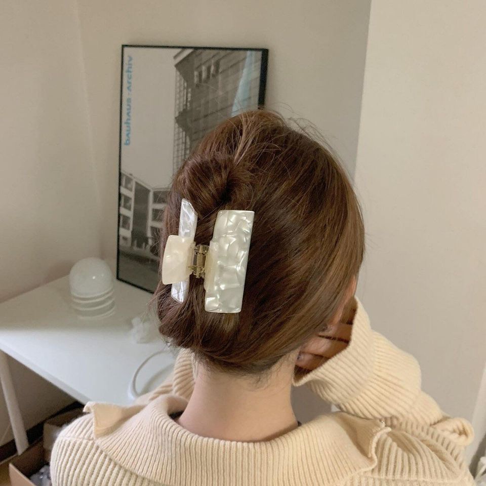 Kẹp tóc dáng vuông cỡ vừa Modleaf Chloe pin Hàn Quốc