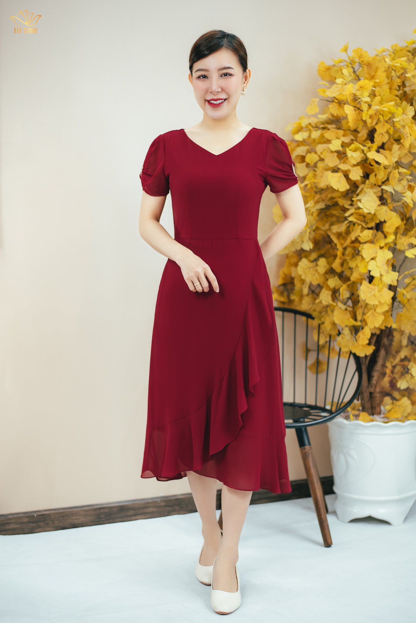 Đầm Form A - Cổ tim tay ngắn - CT - Đỏ Đô - TTV1380