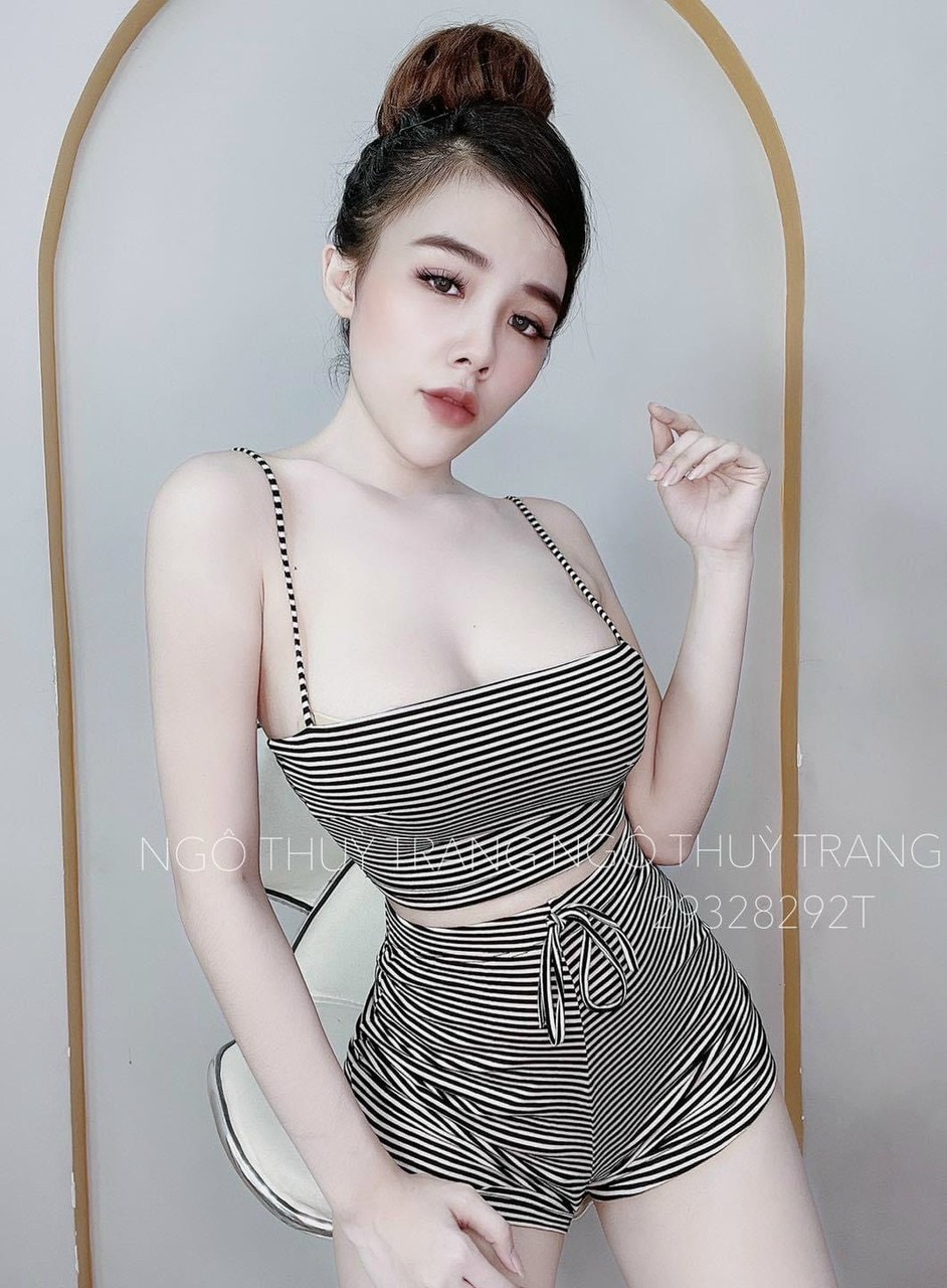 Sét bộ áo 2 dây croptop sọc phối quần đùi sọc cực xinh , chất thun gân mềm mịn