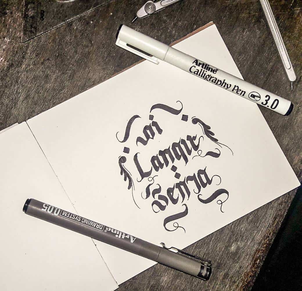 Bút thư pháp Calligraphy Artline Japan EK-243