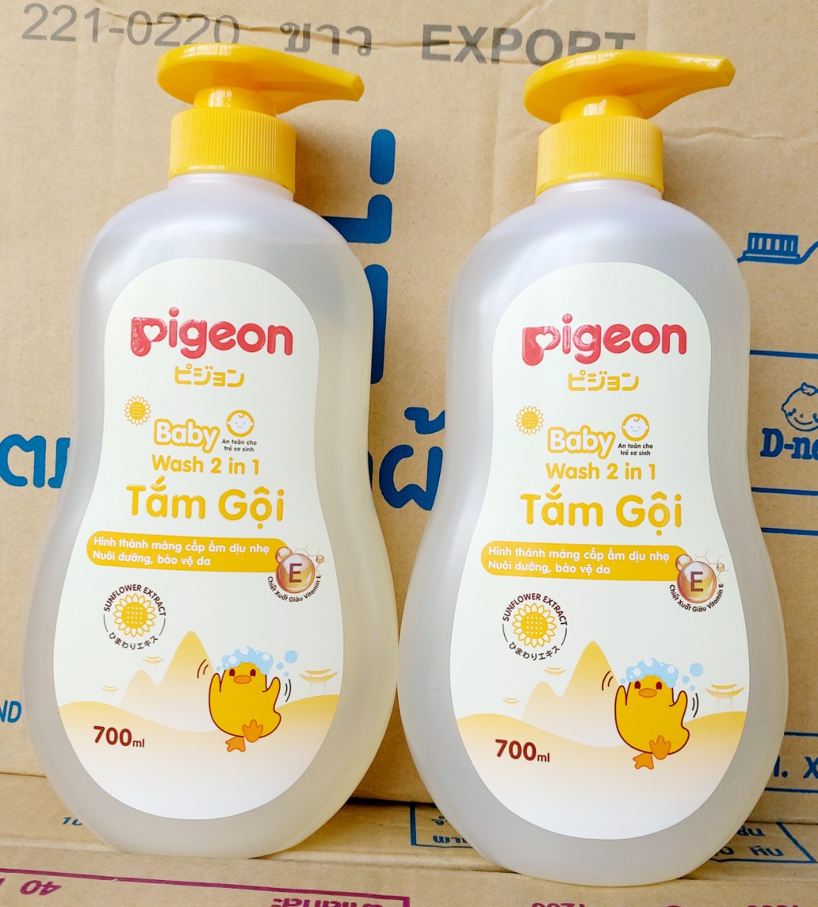 [HCM]TẮM GỘI 2IN1 EM BÉ PIGEON 700ML (2 MÀU)