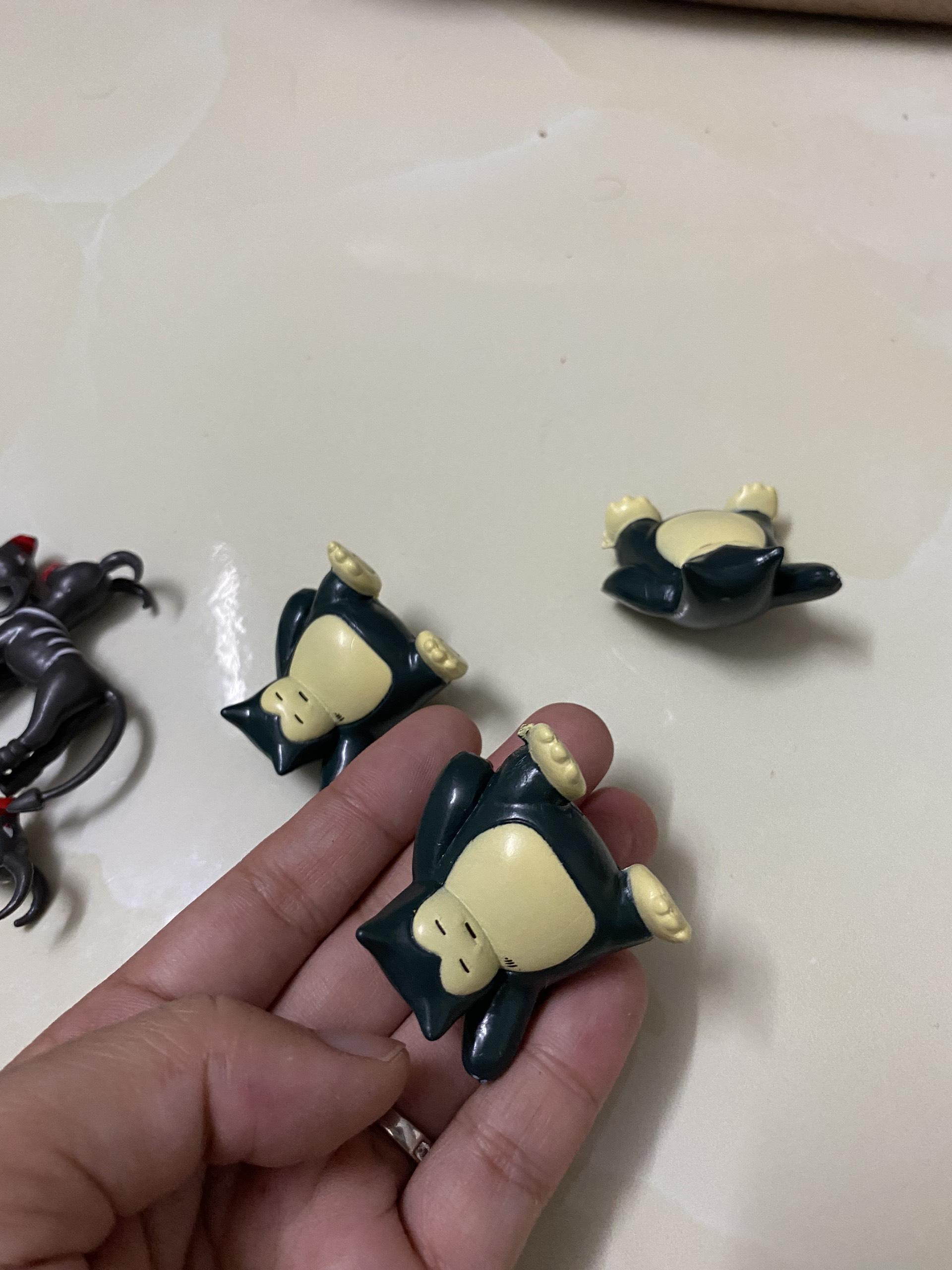 (ĐƯỢC CHỌN) MÔ HÌNH POKEMON MÀU ĐEN 5CM