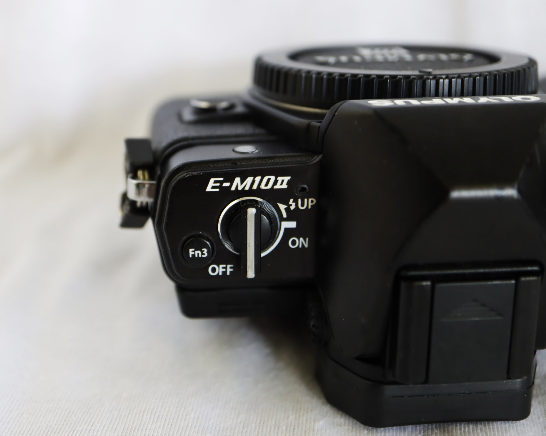 OLYMPUS OM-D E-M10 Mark II Wi-Fi Black Body 5-Axis In-Body Image ...