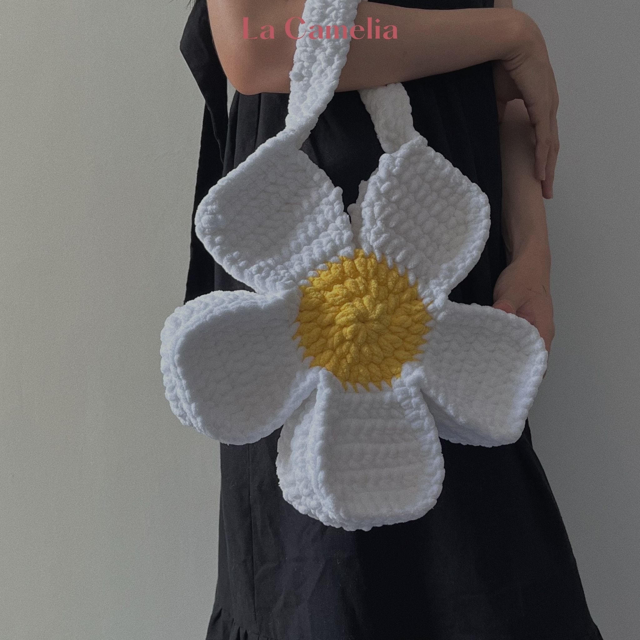 Túi len hoa cúc Daisy Crochet Bag
