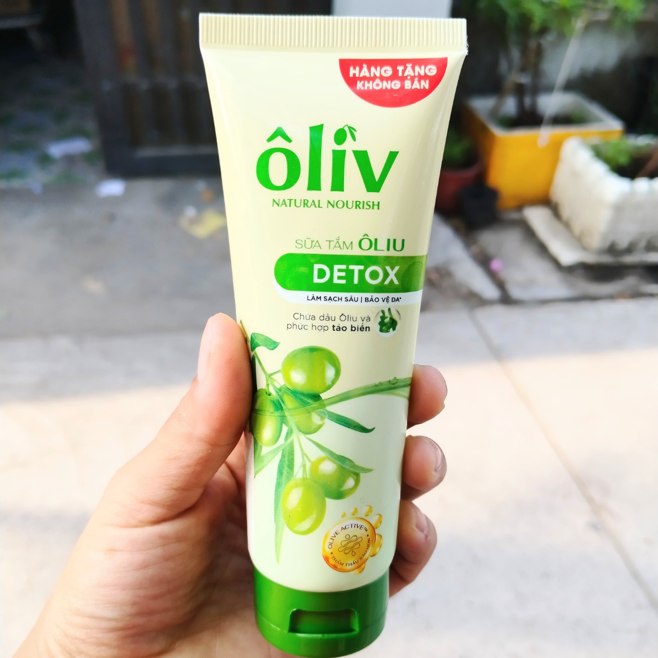 Sữa tắm Oliv Detox làm sạch sâu Natural Nourish Virgin Olive Oil