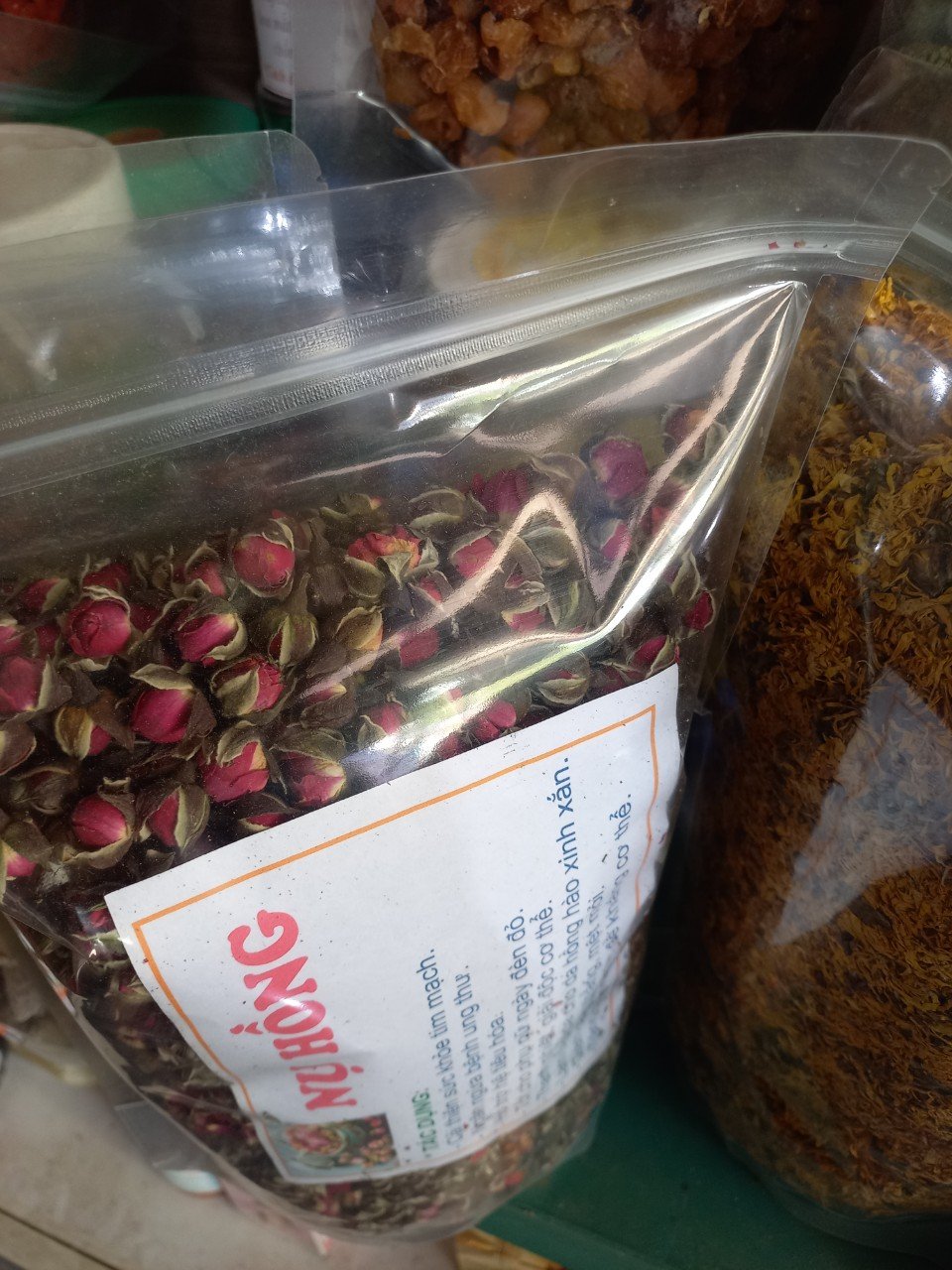 Nụ hồng phơi khô
