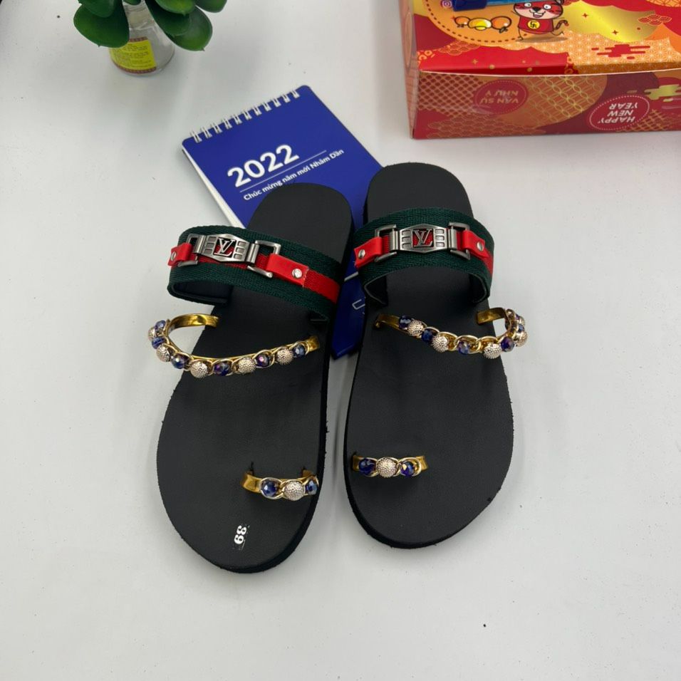 Dép xỏ ngón xoàn nữ ( thới giới dép sandal )