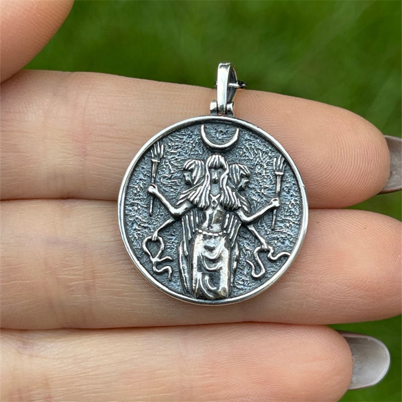 Vintage%20Style%20Greek%20Mythology%20Half%20God%20Hand%20Holding%20Holy%20Fire%20Snake%20Pendant%20Men%20And%20Women%20Pendant%20Necklace%20Jewelry%20Dropshipping%20-%20Image%209