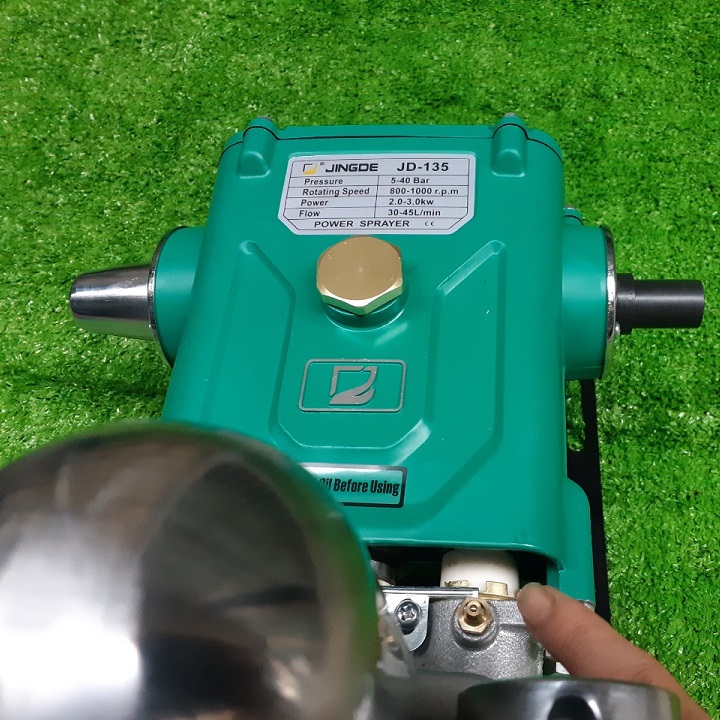 Đầu xịt rửa xe ty sứ 2hp jd-135