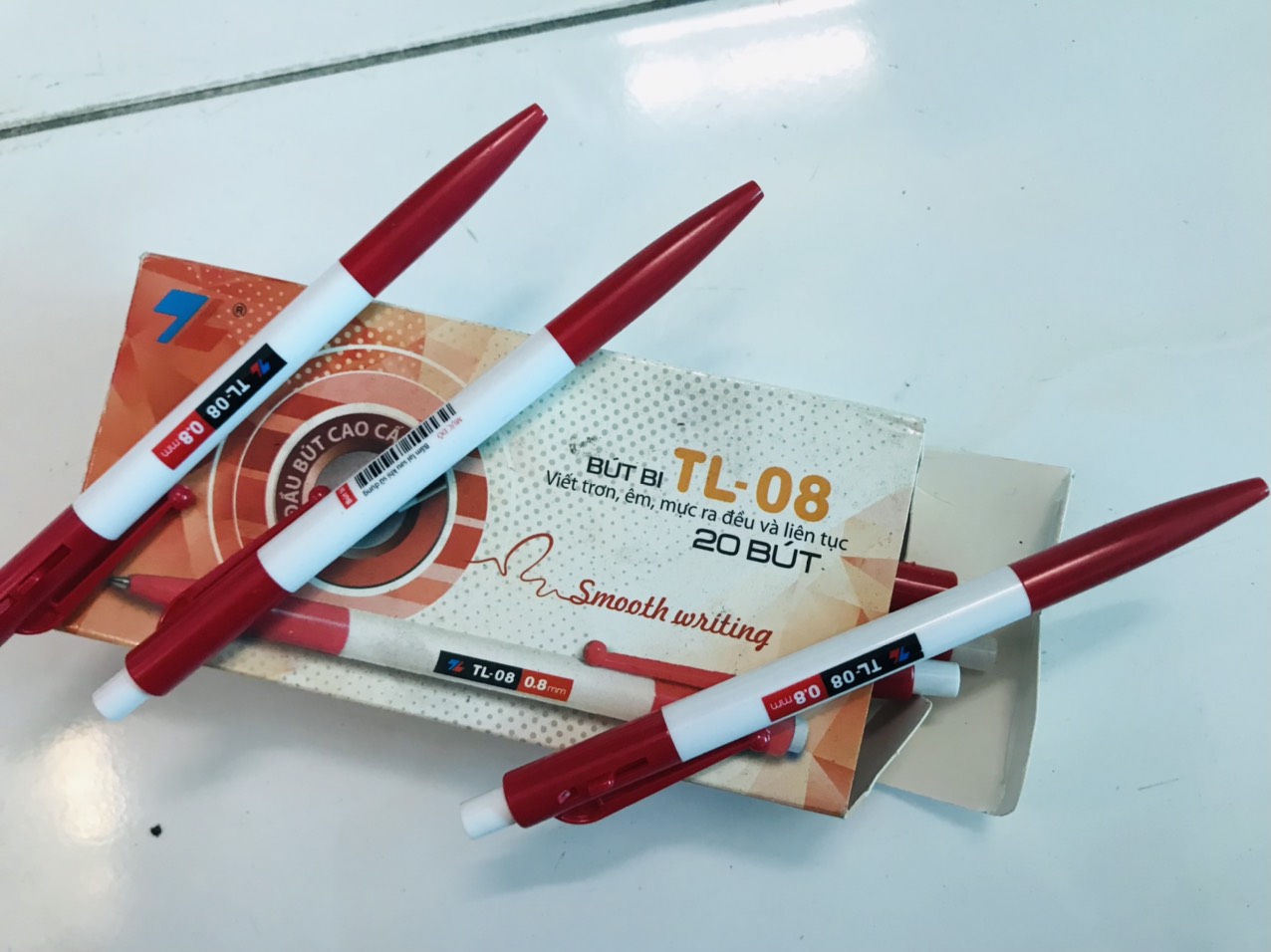 Bút bi Thiên Long TL 08 xanh,đỏ