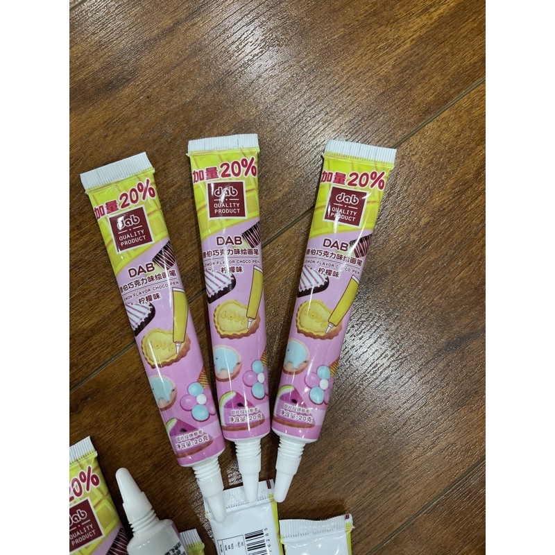 Bút tuýp viết socola nhiều màu 20g