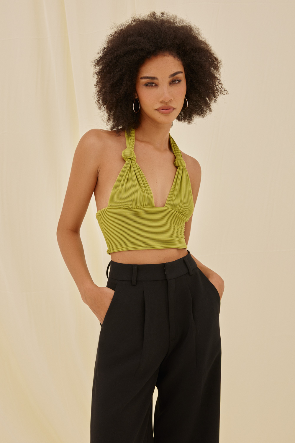 Áo Cổ Yếm Xẻ Ngực Lacey Daphale