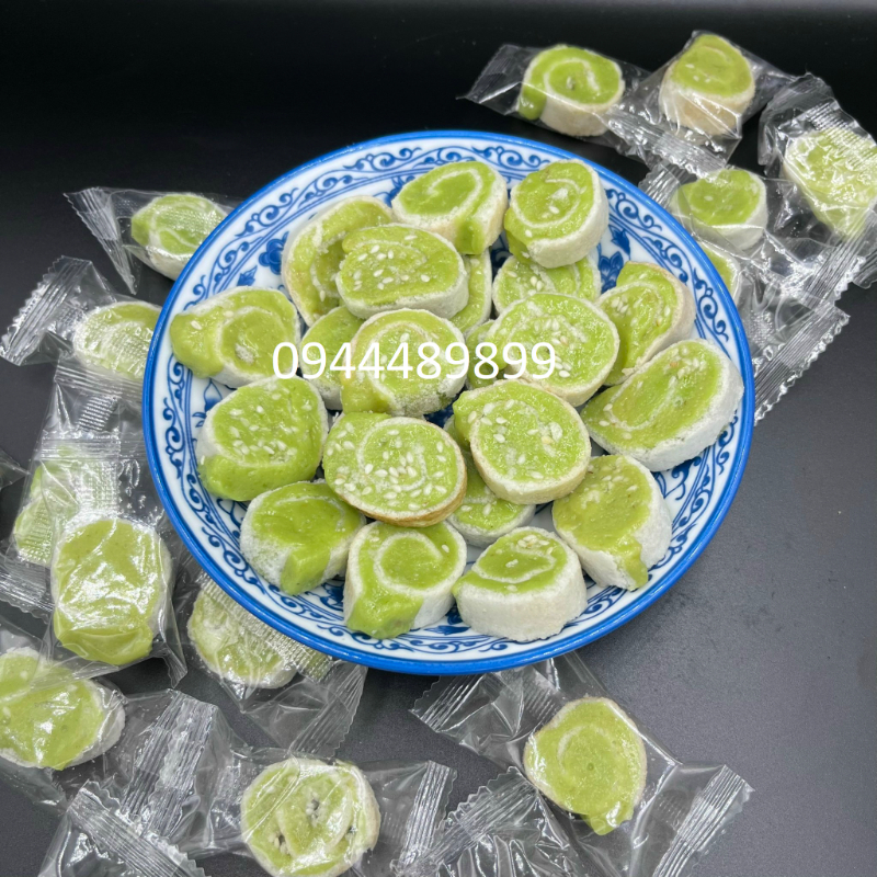 Kẹo dừa non lá dứa thơm ngon 100g