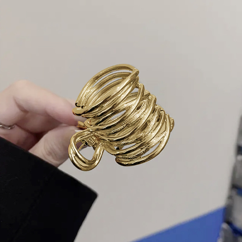 Cutout%20Metal%20High%20Ponytail%20Grab%20Clip%20Hair%20Clip%20Fayshow%20-%20Image%207