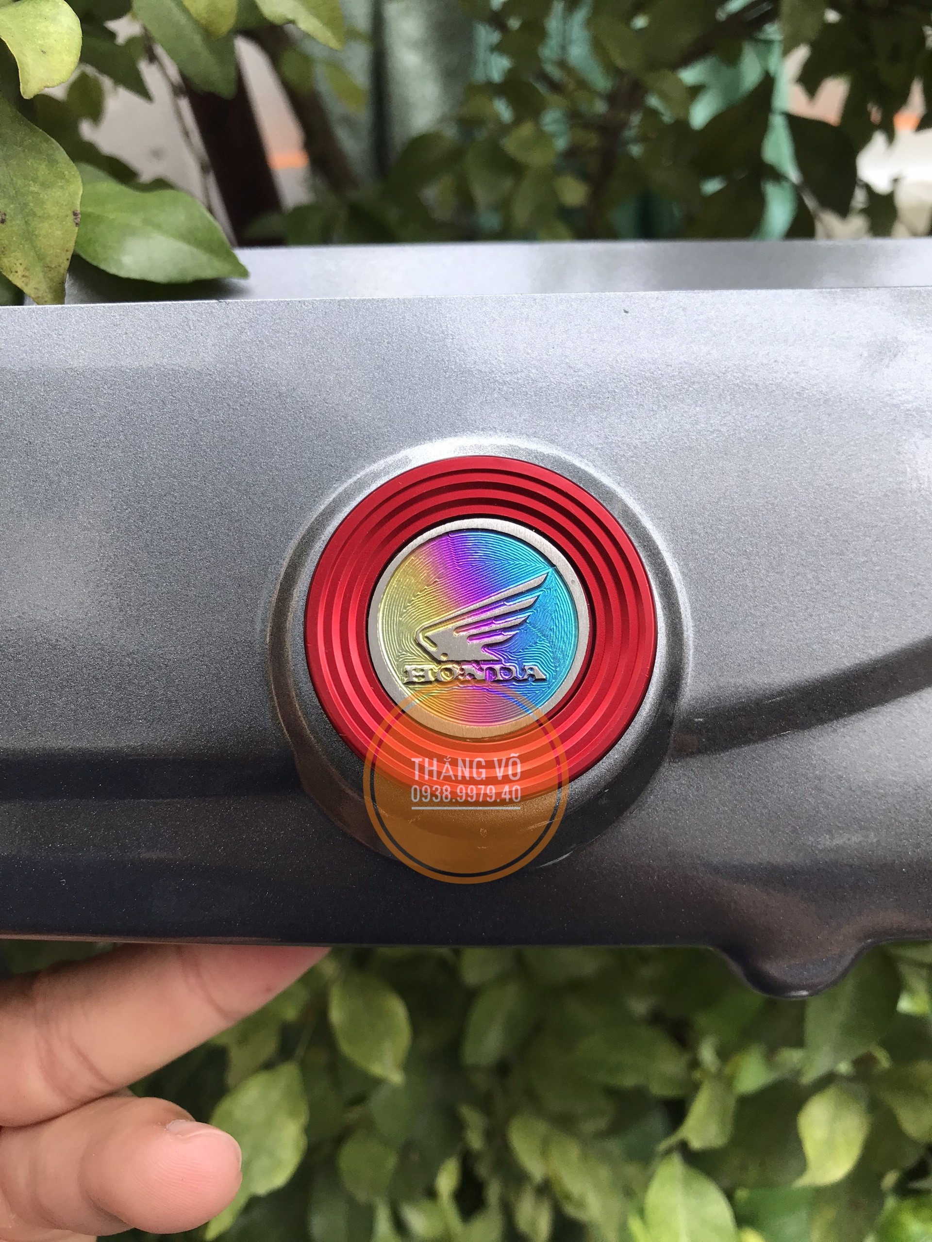 Nắp carte, Nắp chê sên tặng kèm tem Titan dùng cho Wave Dream Future Wave a 2018 Wave RS Wave alpha Blade Wave RSX Fu led