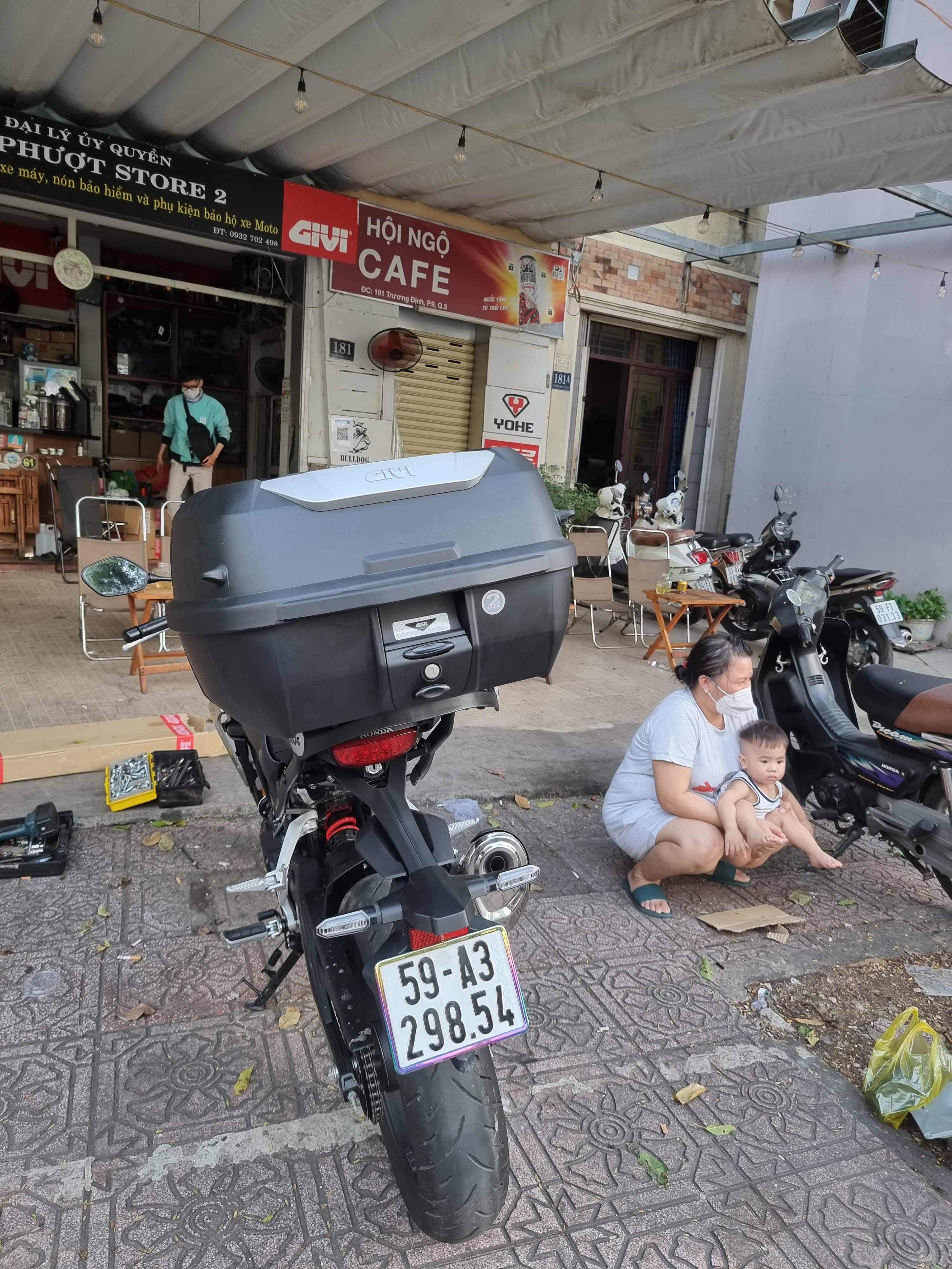 Thùng sau Givi E43NTL-ADV Mulebox 43L