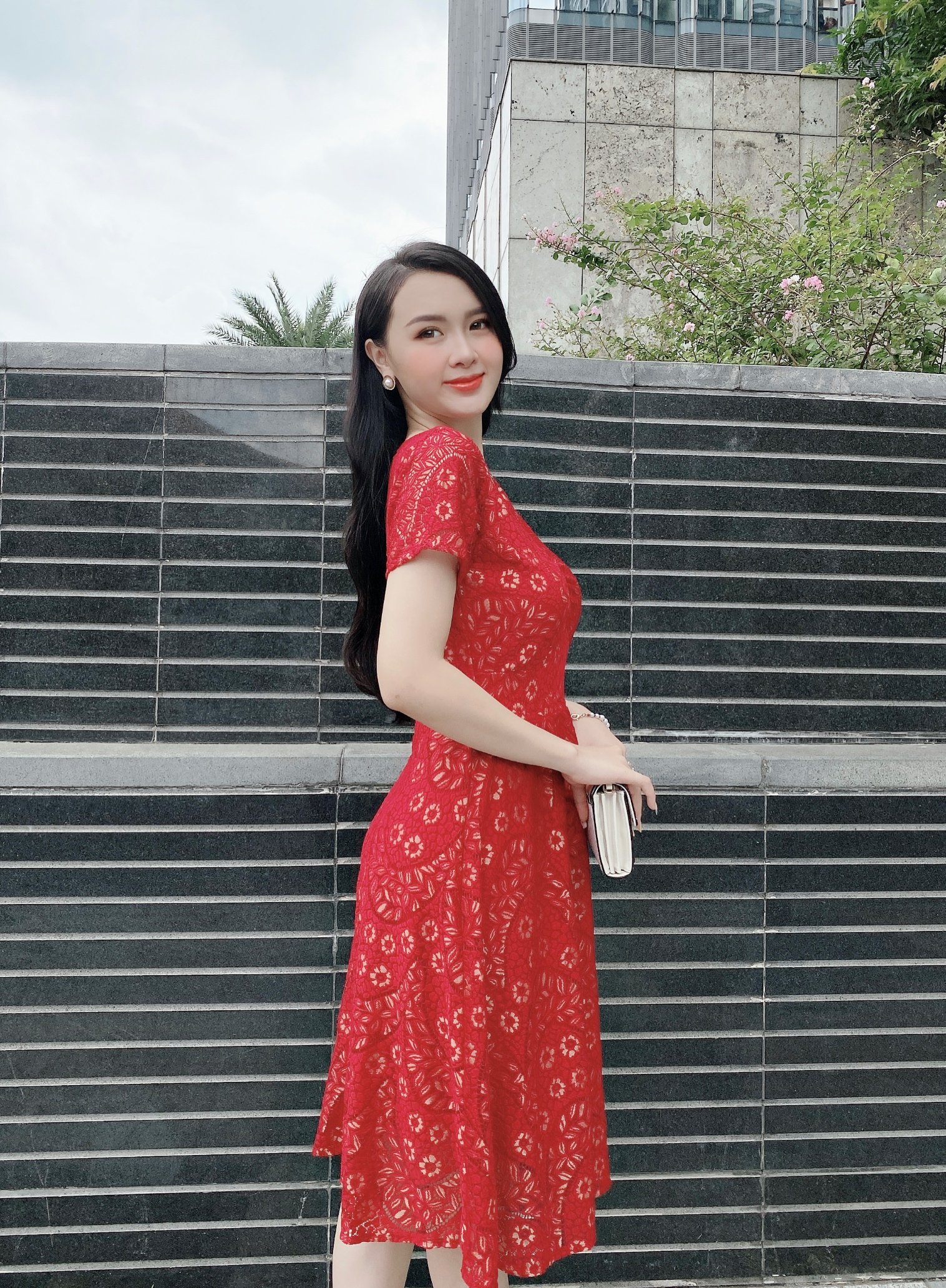 [4.4 Hoàn tiền 15%]ĐẦM REN CỔ V PHỐI NGỌC - DAM 0020