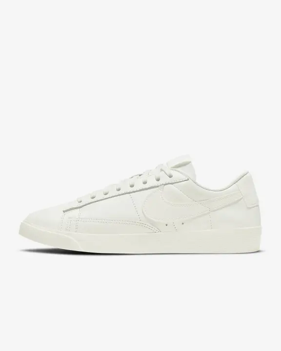 nike blazer low se women's