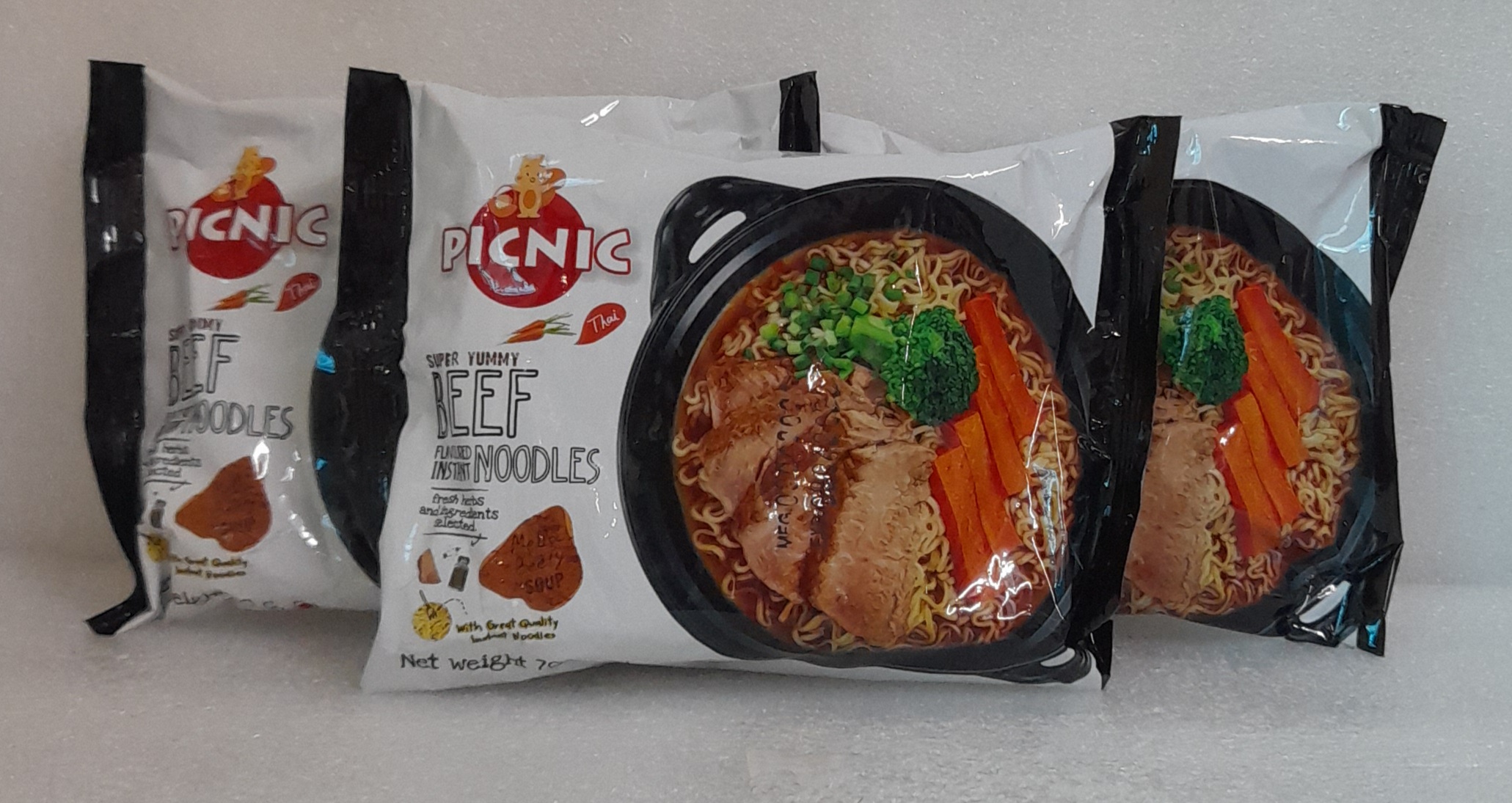 Picnic Instant Flavoured Noodles, Beef/Chicken, HALAL, Product of