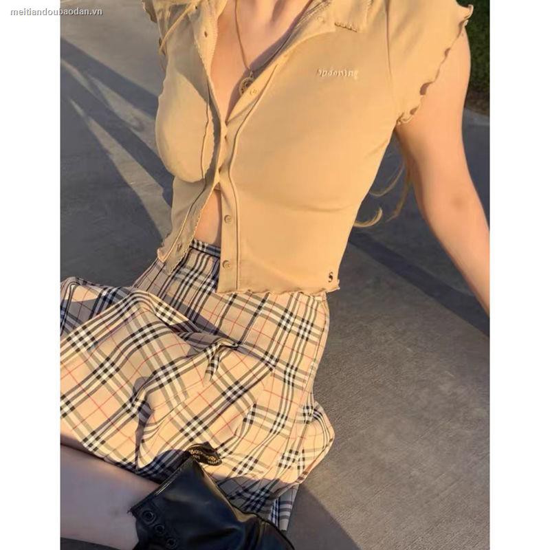 Chân váy Burberry xếp li thời trang Hàn Quốc