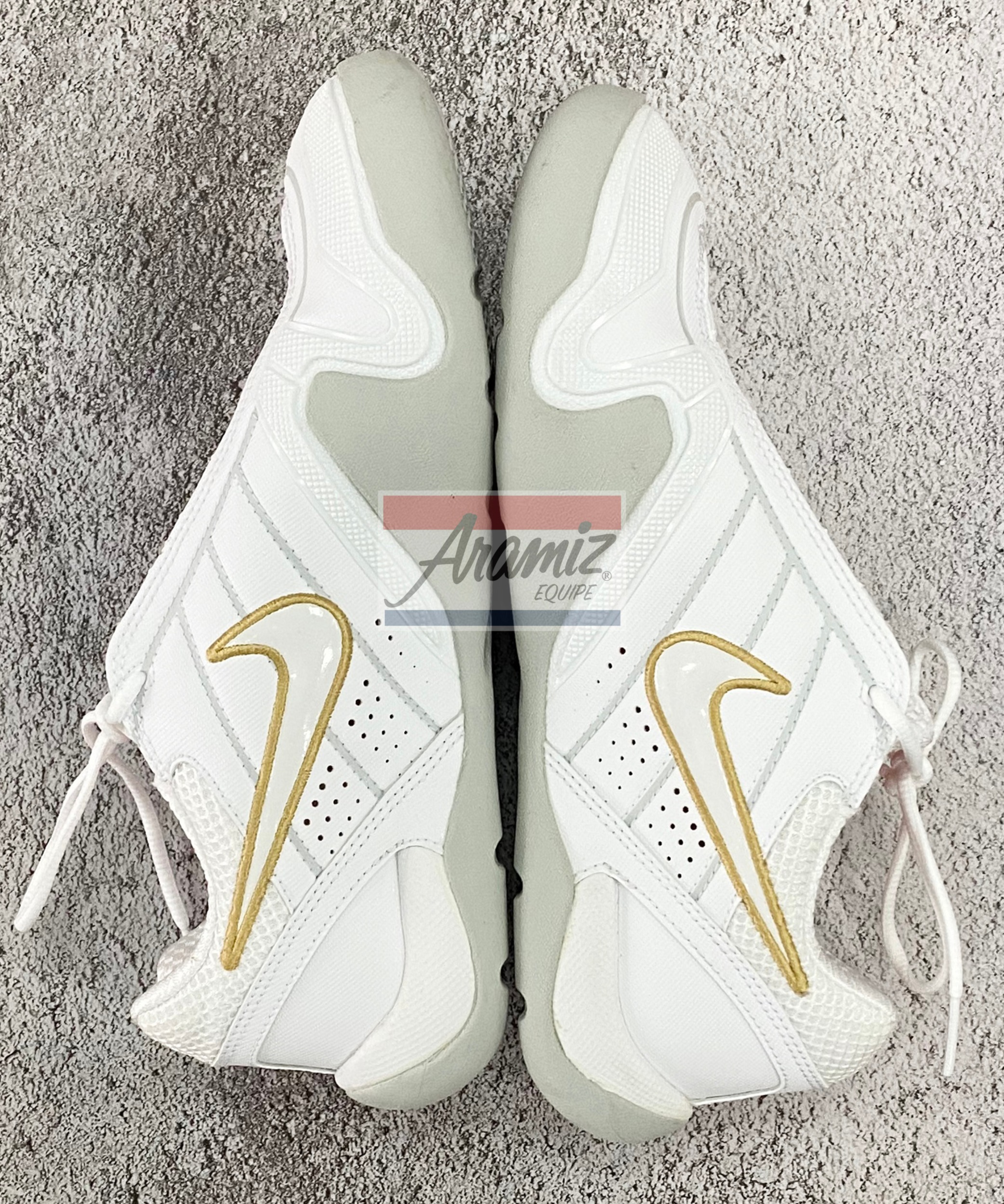 Jabón Serpiente Palacio Nike Air Zoom Fencing Shoes (White/Gold) | Lazada Singapore