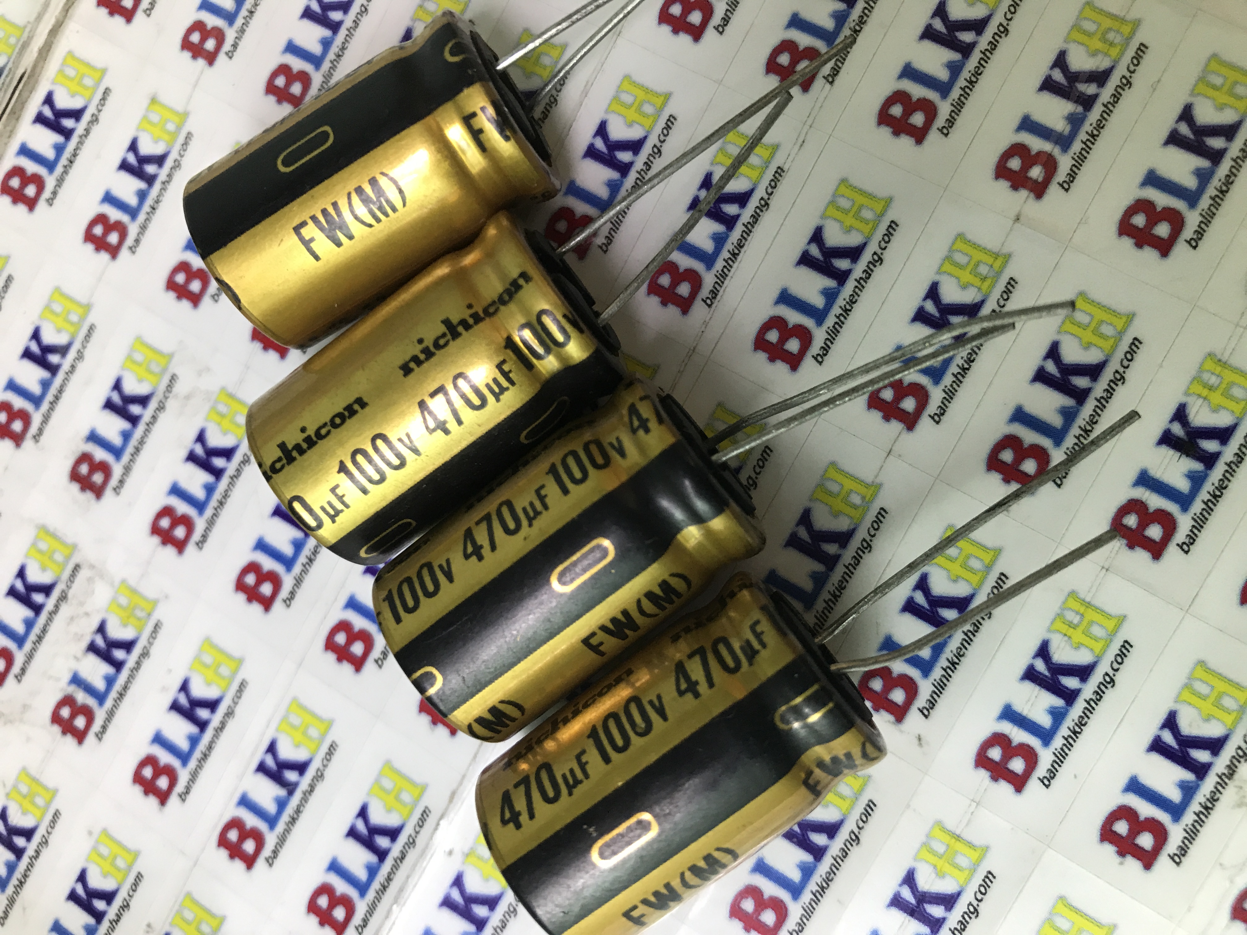 Tụ âm thanh 100v 470uf 16x25 chinh hãng nichicon fw