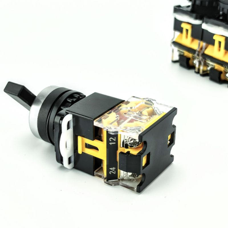 Công Tắc Xoay 2 VỊ Trí,Xoay 3 Vị Trí Phi 22 CML ( LA39-11XC/21) cần dài