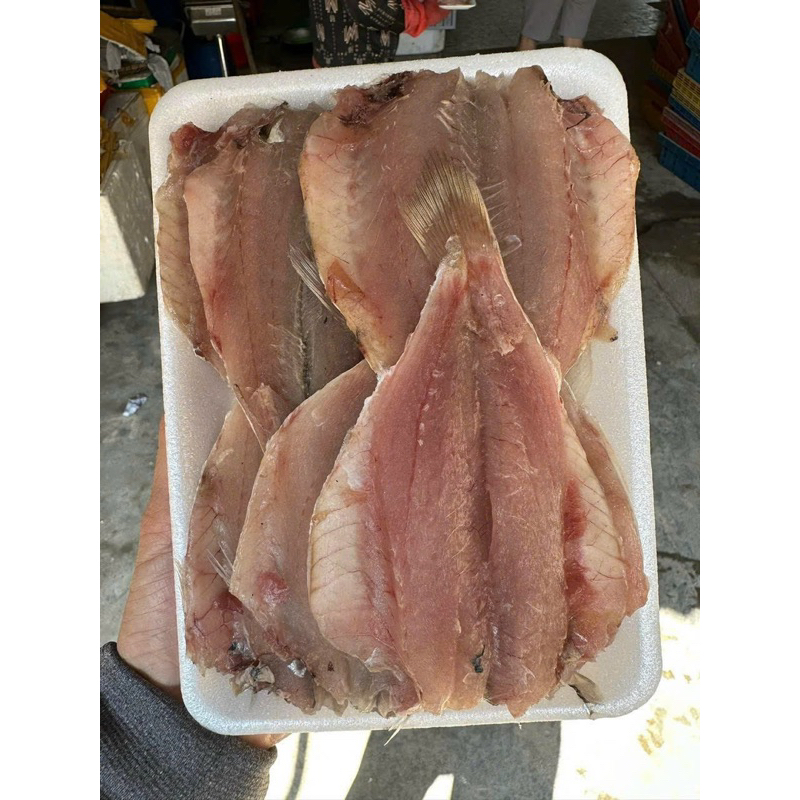 Cá đù 1 nắng xẻ size  lớn 1kg (giao tphcm)