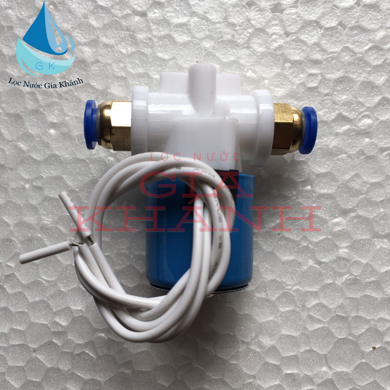Van điện từ 24v kèm cút phi 8 cho máy phun sương.