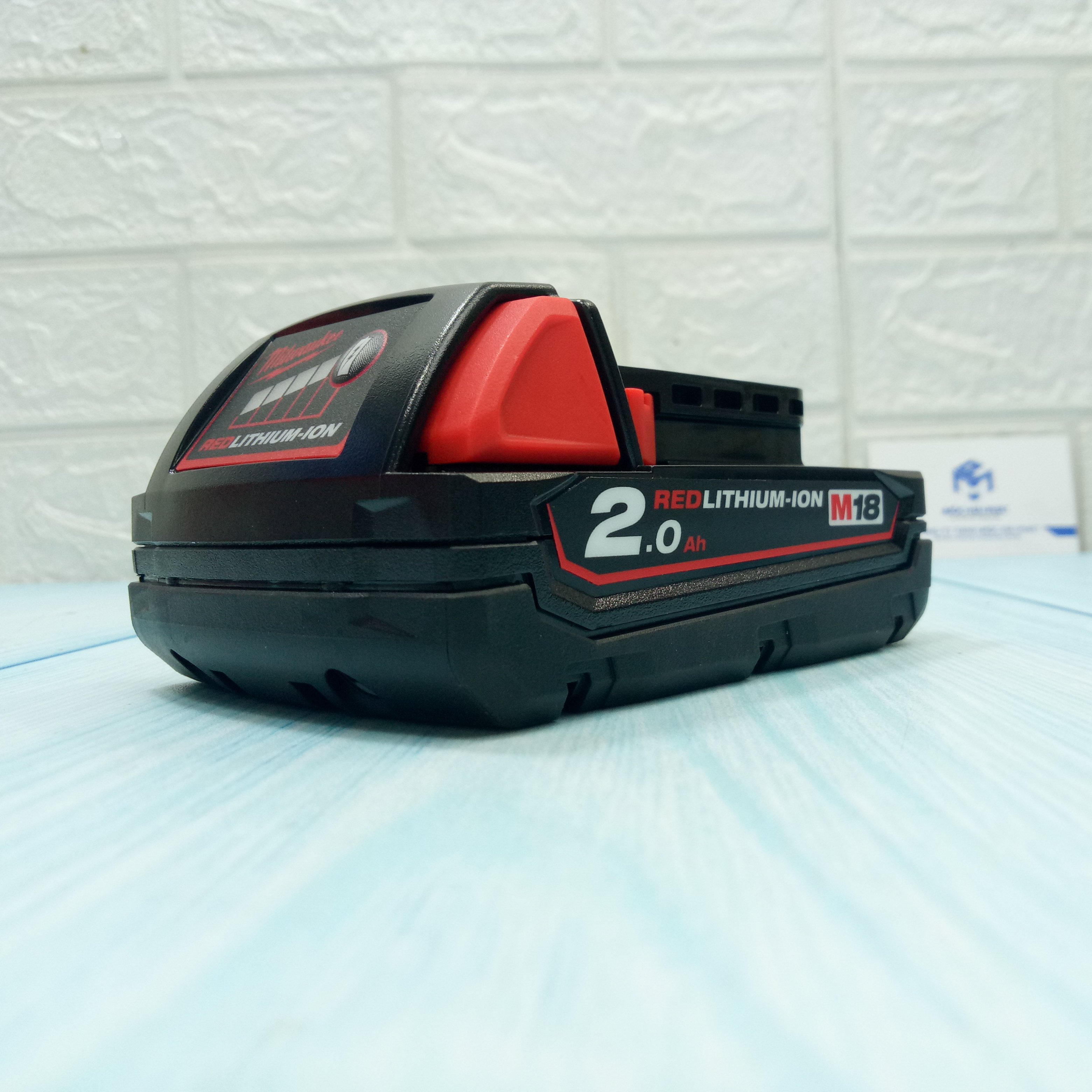 Pin M18 2.0Ah Milwaukee M18B2 Chính Hãng