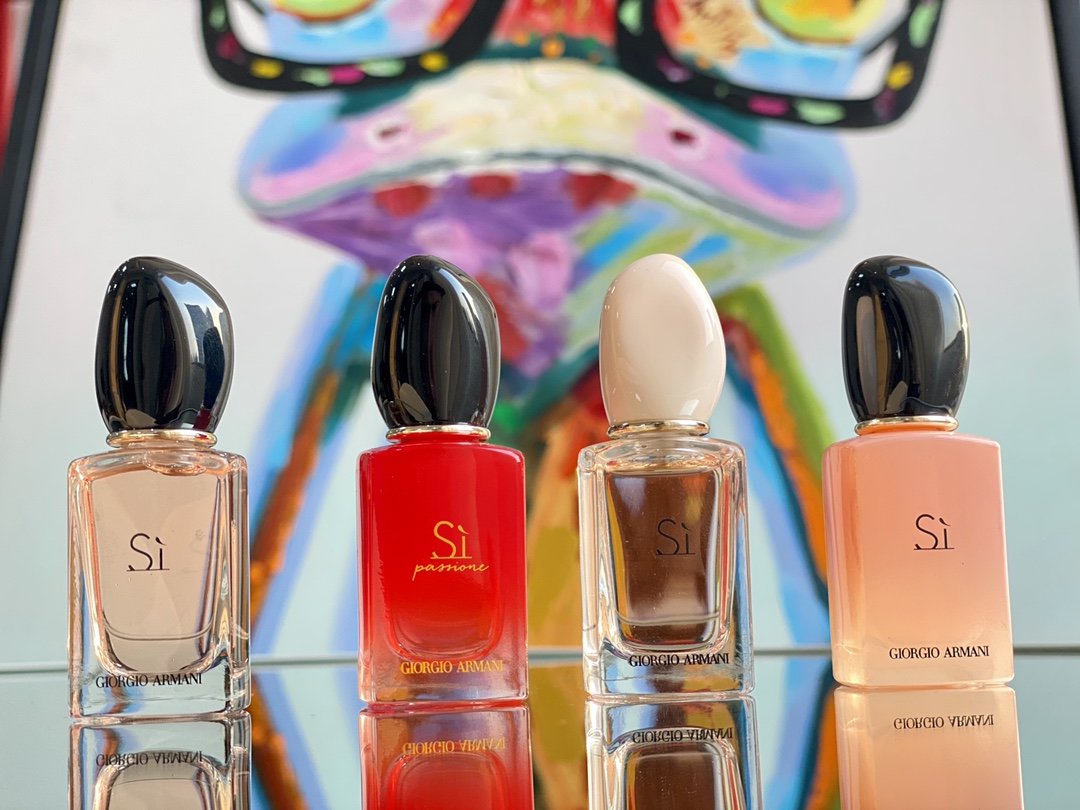 Giorgio Armani Perfume Mini Gift Set (4 x 7ml) for Women (EDT/EDP