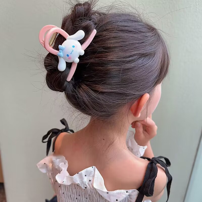 Kẹp tóc càng cua cho bé hình gấu dâu cute