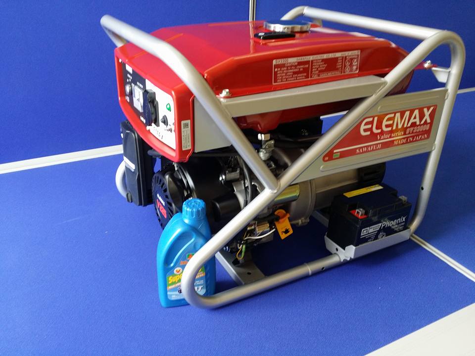 Máy Phát Điện Chạy Xăng 2.5KVA Elemax SV3300S