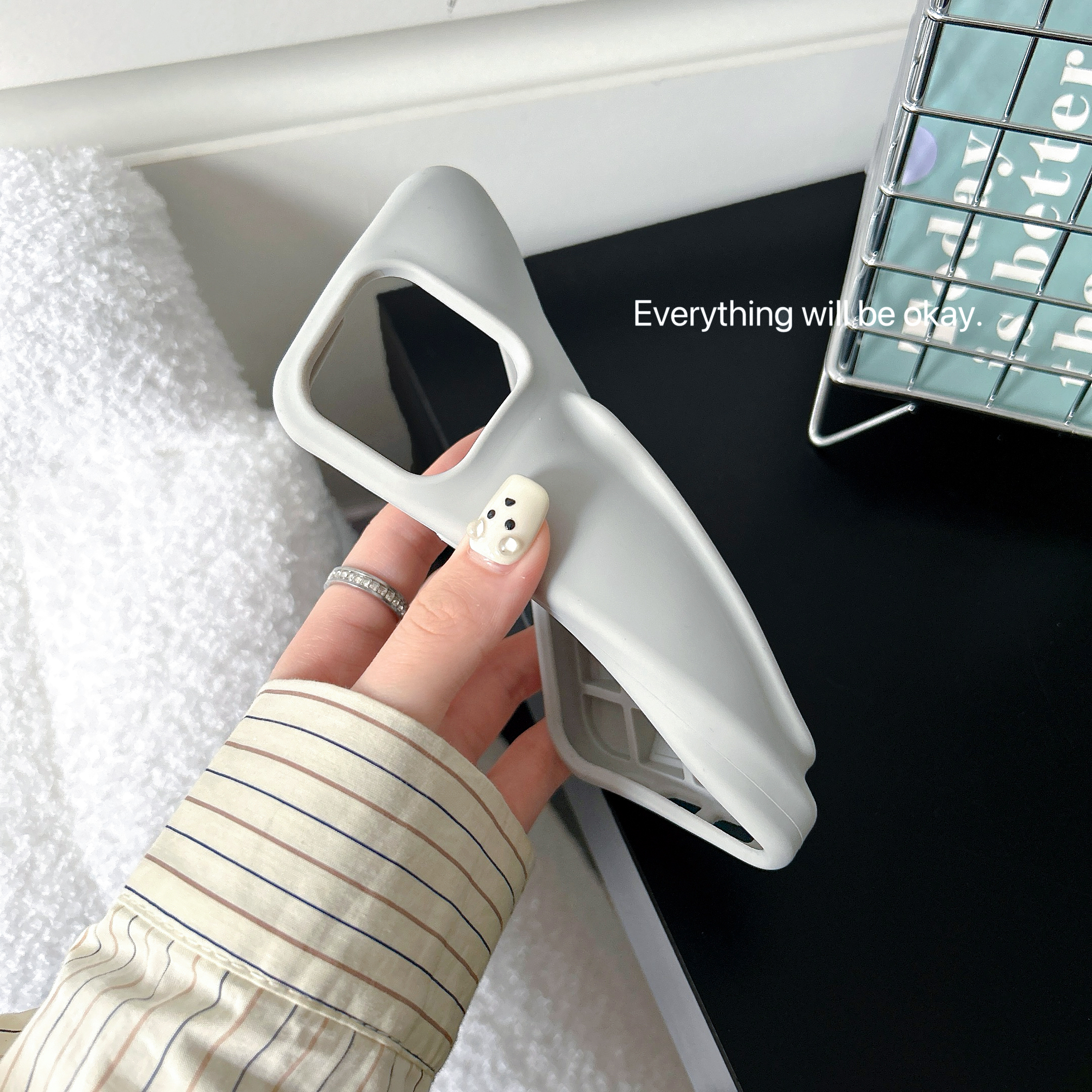 【Can Be Installed Lipstick】Sroof Case For iPhone 6 7 8 11 12 13 14 15 16 Pro Max X XR XS Max 7 8 14 15 16 Plus 12 13 Mini New fashion glossy soft liquid silicone Hailey Phone Case Back Cover.