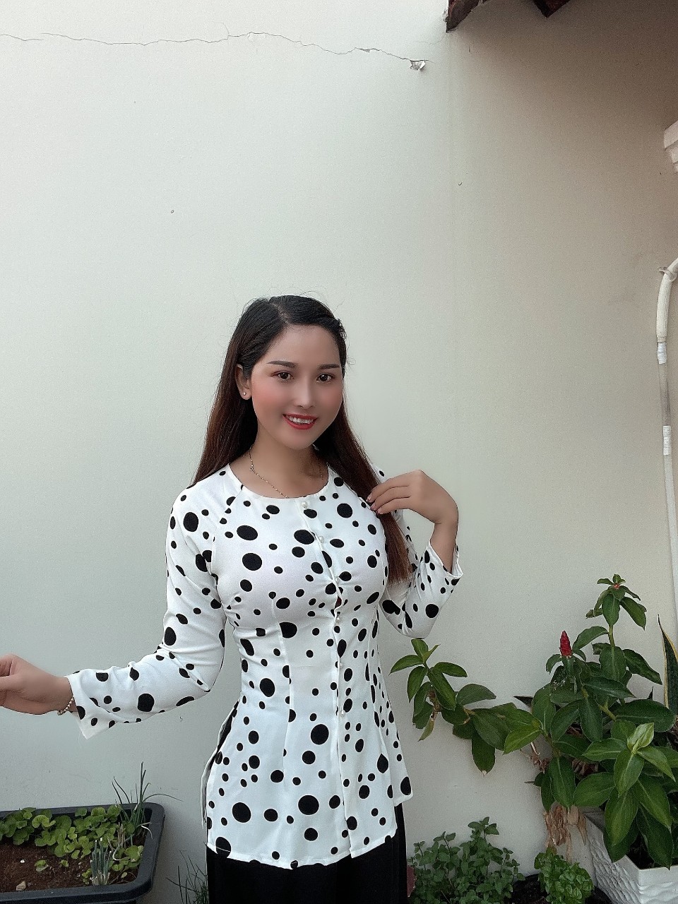 BÀ BA LỤA CHẤM BI CỔ TRÒN ĐẸP