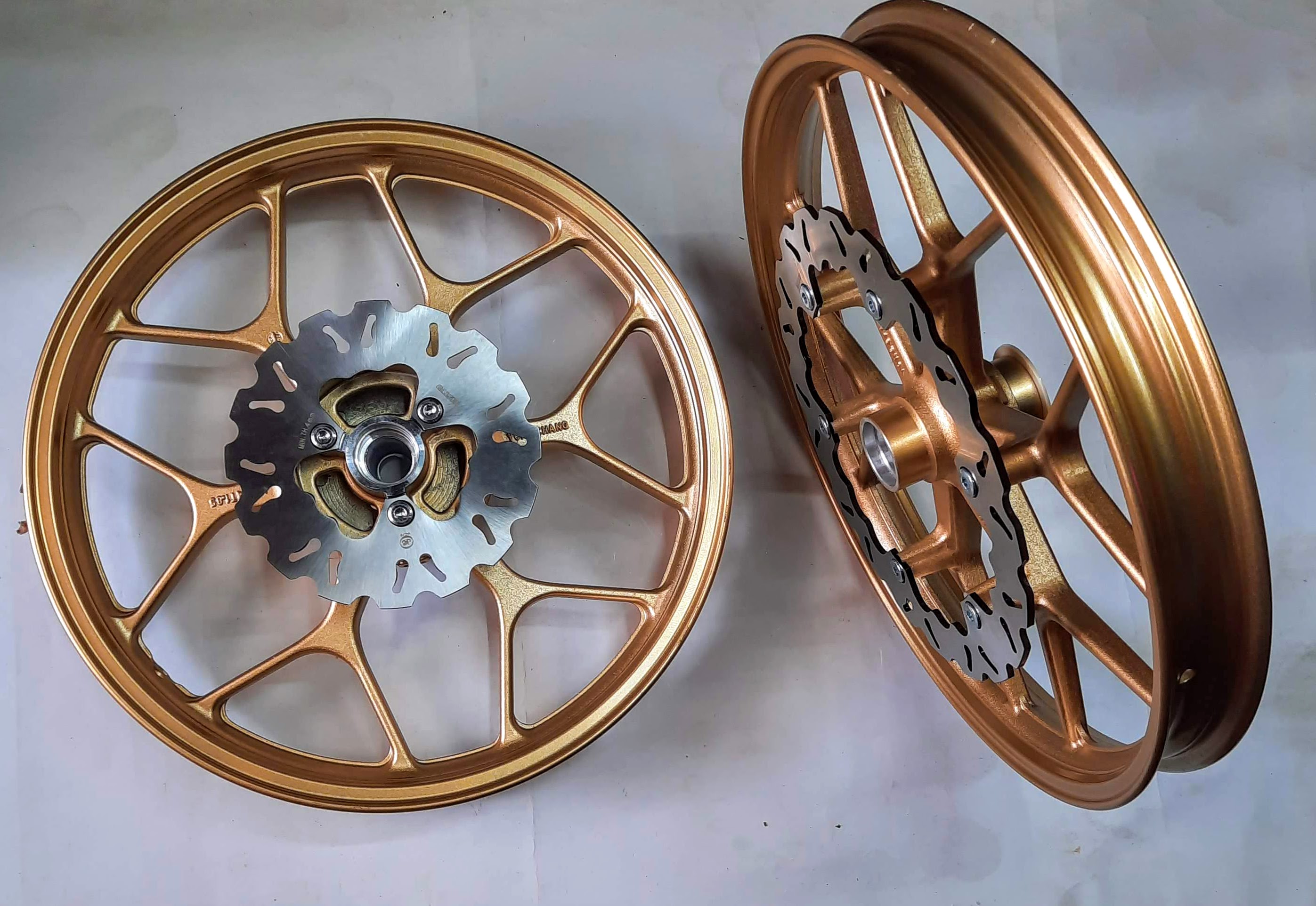 Bánh mâm kiểu Sonic thắng đĩa trước sau