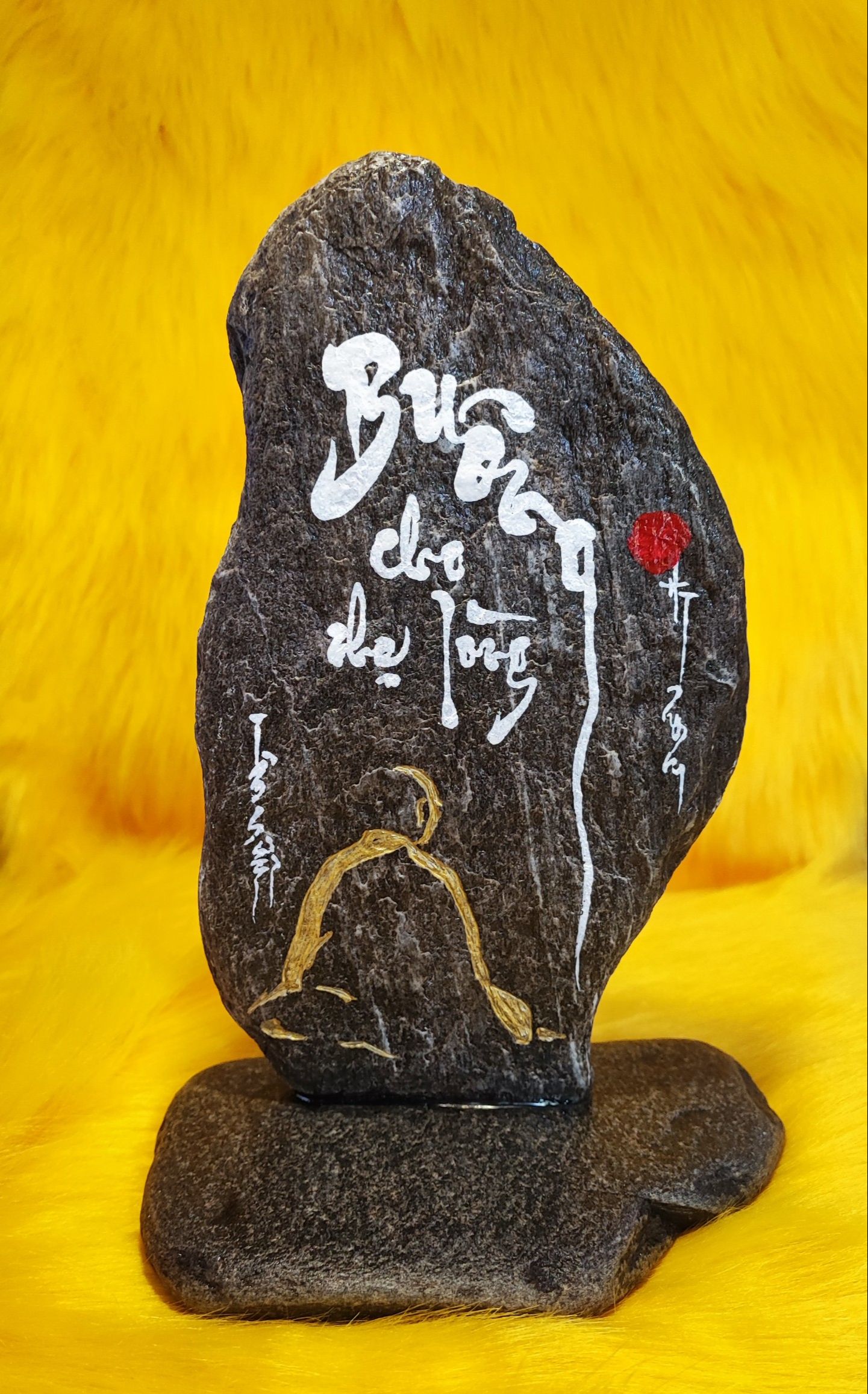 Thư pháp trên đá chữ Buông . Kích thước: 16x10x20cm