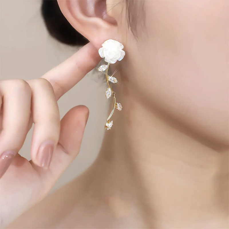 %E3%80%90Special%20offer%E3%80%91Camellia%20Earrings%20Niche%20Design%20High-grade%20Sweet%20Long%20Tassel%20Earrings%20Gentle%20Exquisite%20Rose%20Earrings%20Women%20-%20Image%203