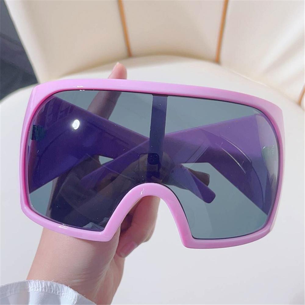 %E3%80%90Petalfall%E3%80%91Oversized%20Wrap%20Around%20Sunglasses%20Rave%20Curved%20Lens%20UV400%20Protection%20Sun%20Glasses%20Futuristic%20Y2K%20Oversized%20Shades%20for%20Women%20&%20Men%20-%20Image%205