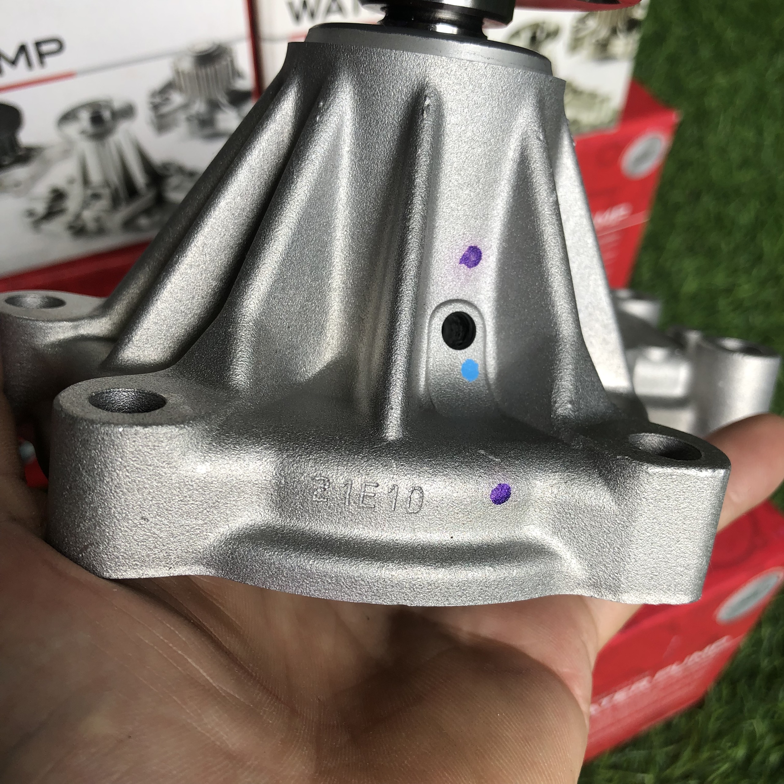 Bơm nước ford ranger/ everest 2003-2010