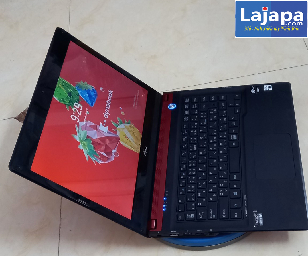 [MADE IN JAPAN] FUJITSU LIFEBOOK UH55/K Core i33227U /4GB /SDD 24GB