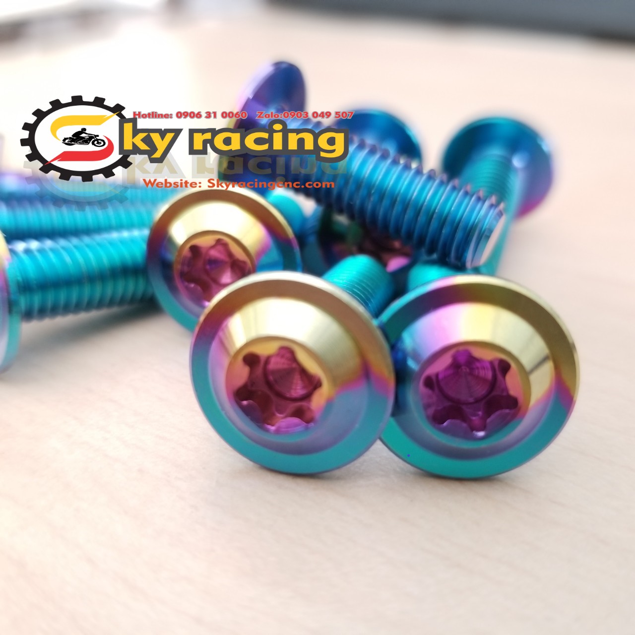 Ốc đĩa GR5 Titan lên màu 8li25 trang trí xe máy