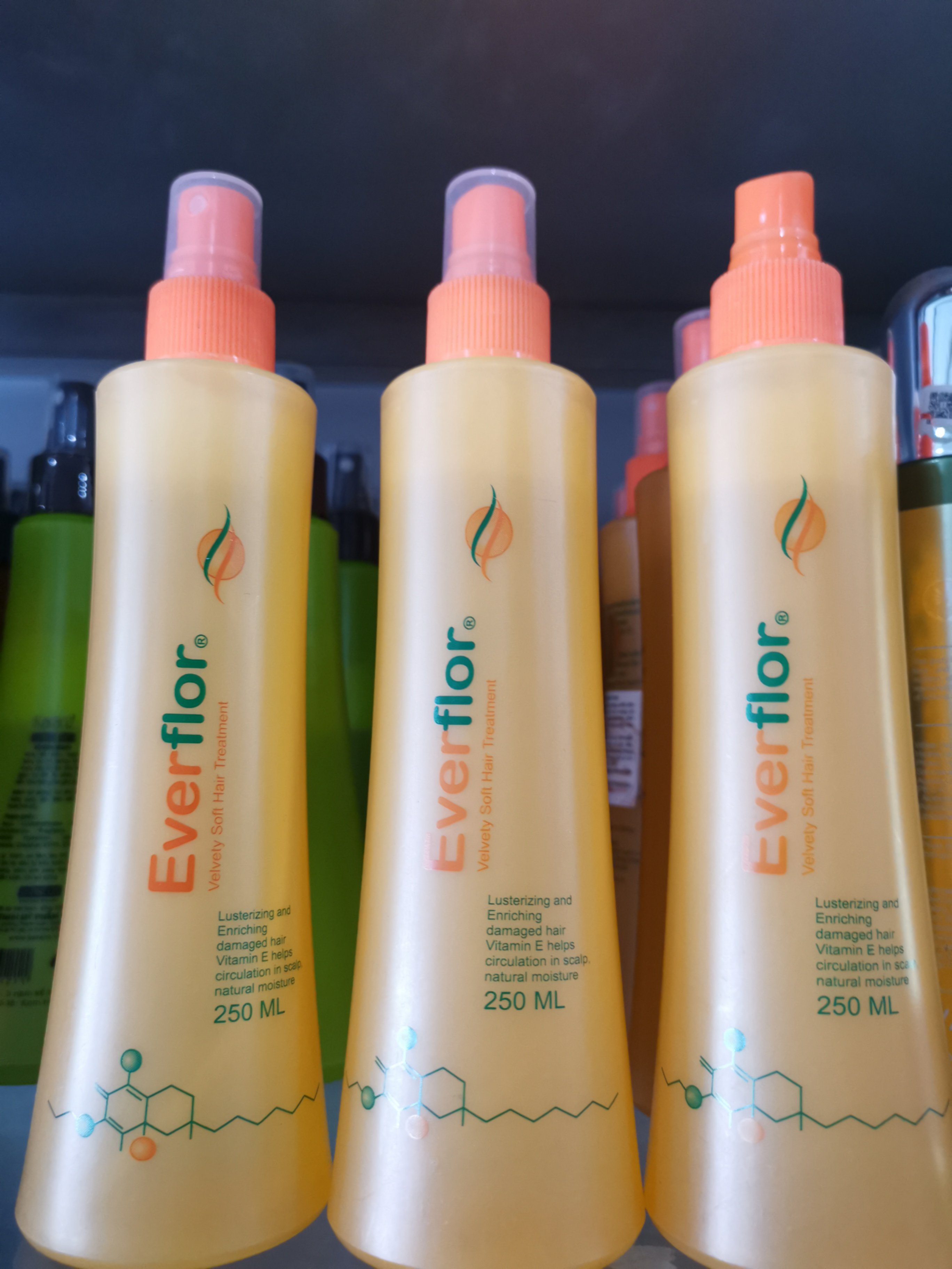 Xịt dưỡng tóc Everflor 250ml