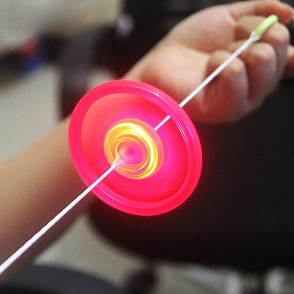 Flashing Yoyo Toy Outdoor Plastic Colorful LED Light Pulling Wire Flying