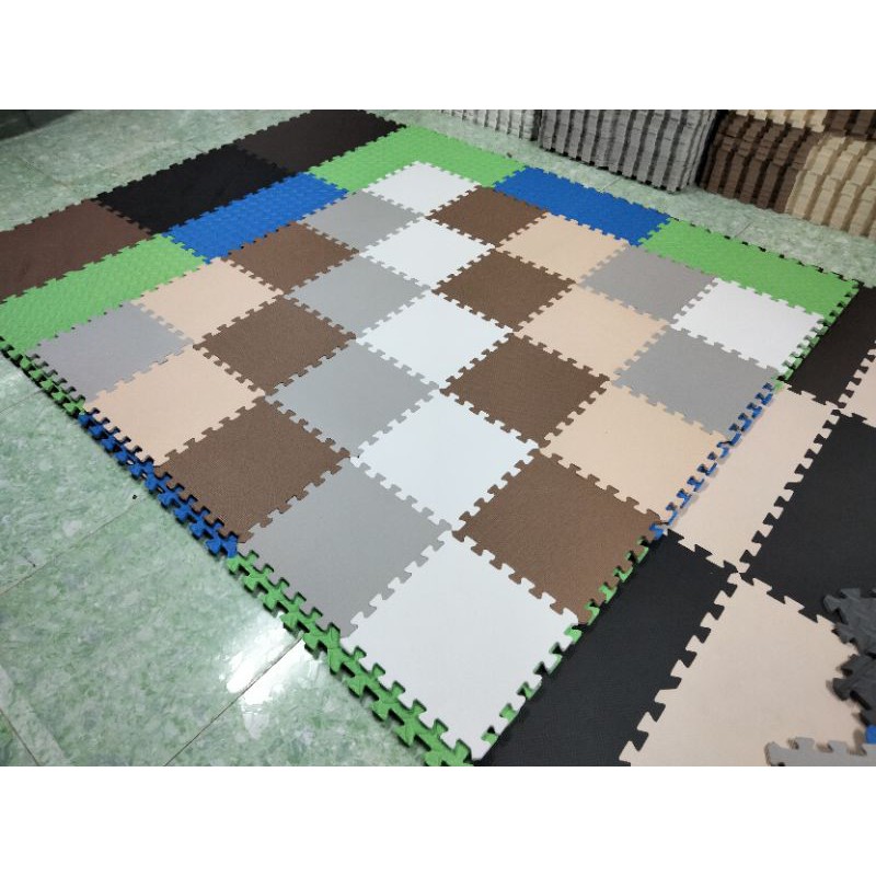Thanh lí thảm trắng 30*30*1cm