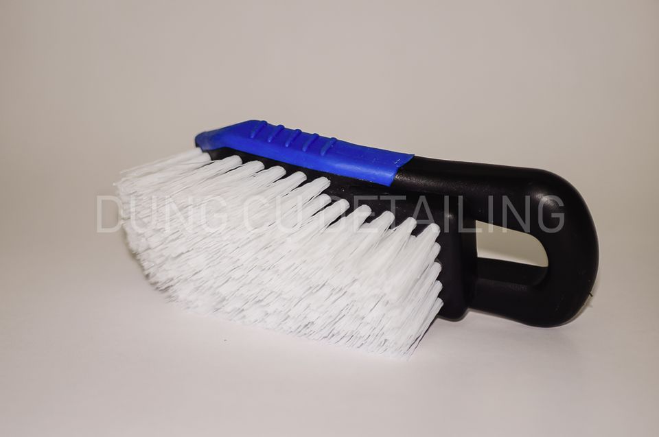 Bàn Chải Cọ Lốp Xe Ô Tô