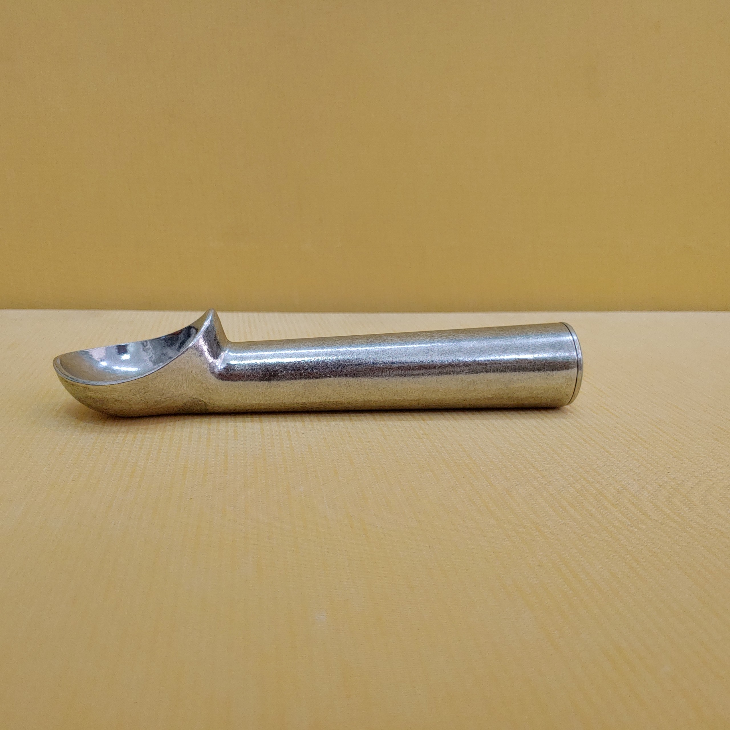 Muỗng múc kem - dụng cụ múc kem