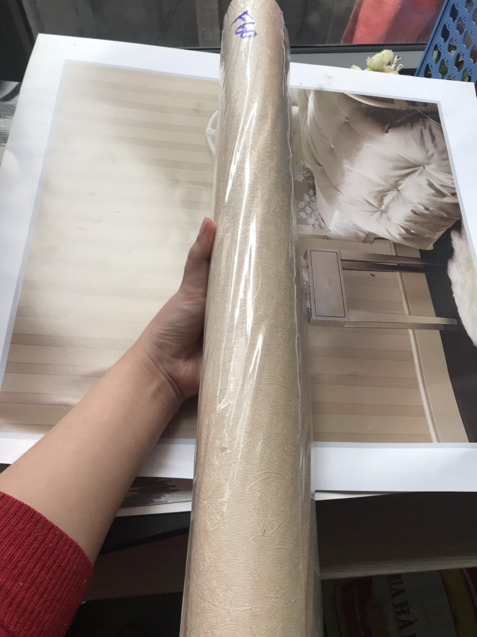 Giấy Dán Tường Phòng Ngủ Trơn Một Màu không có sẵn keo nhiều màu lựa chọn