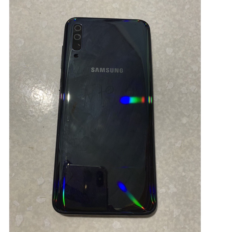 Bộ vỏ samsung A70 ( sườn,benzen,nút bấn,kính cam)