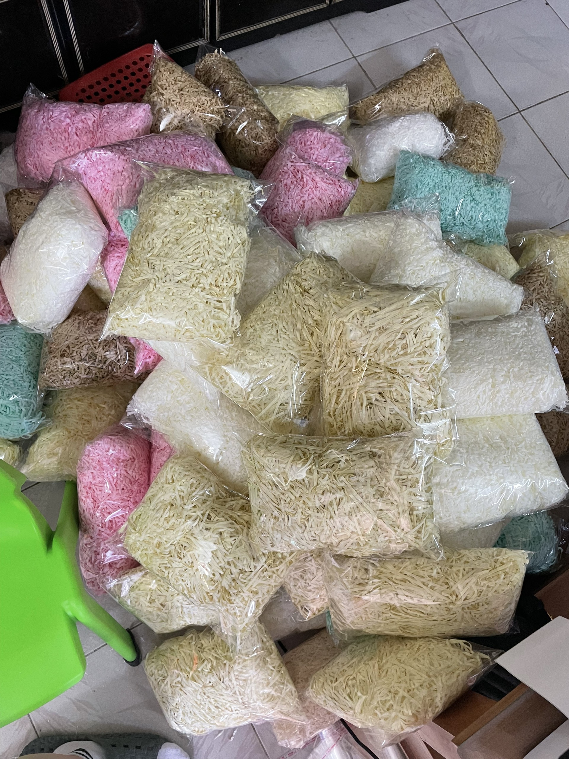 100GR GIẤY RƠM - GIẤY RỐI LÓT HỘP QUÀ
